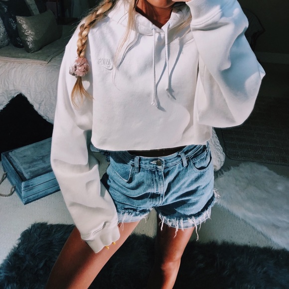 Nike Tops - ivory nike cropped hoodie